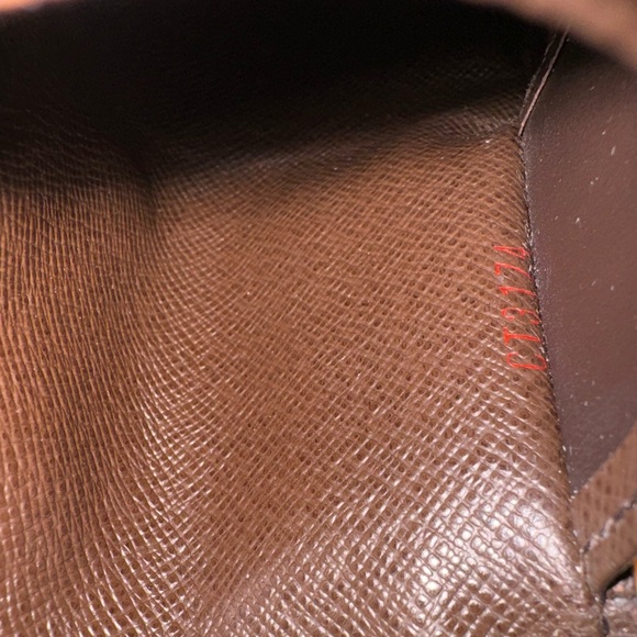 AUTHENTIC Louis Vuitton Damier Ebene Canvas 6 key holder - Picture 9 of 13